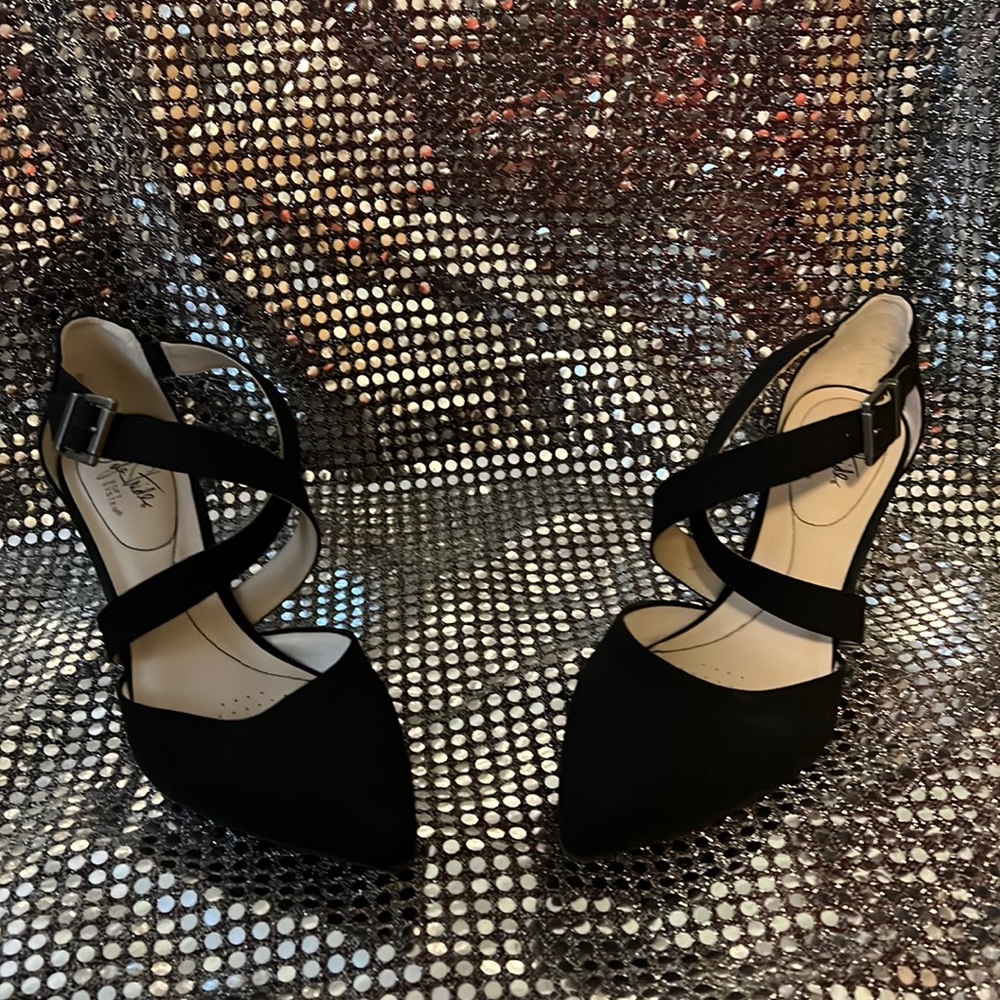 Must Have Black Pumps